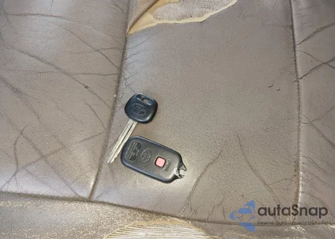 2002 Toyota Sequoia Sr5 V8 from USA, damaged, VIN 5TDBT44A02S105244